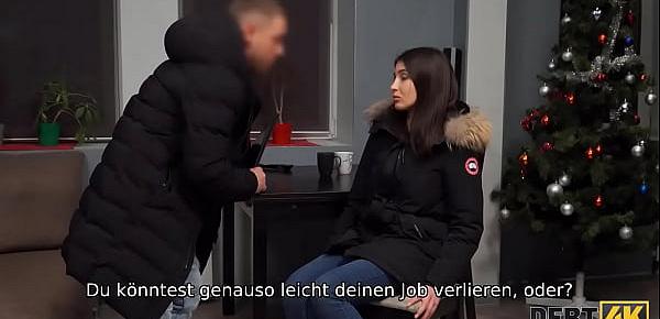DEBT4k. Mädchen schuldet Geld und sie wird gefickt, nachdem der Schuldeneintreiber sie gefunden hat